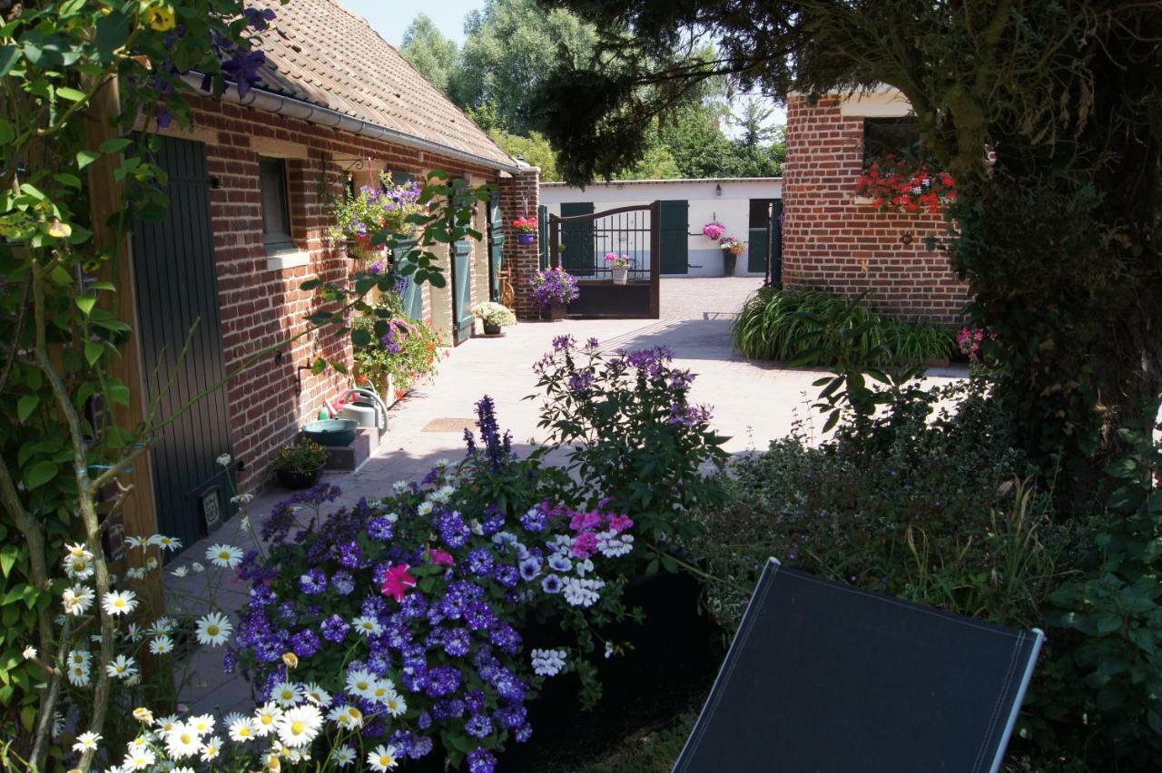 Le Paddock Du Val De Lys Hotel Blessy Eksteriør billede